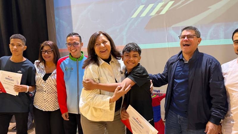 IMJC e Inces certifican a 279 jóvenes en ocupaciones productivas