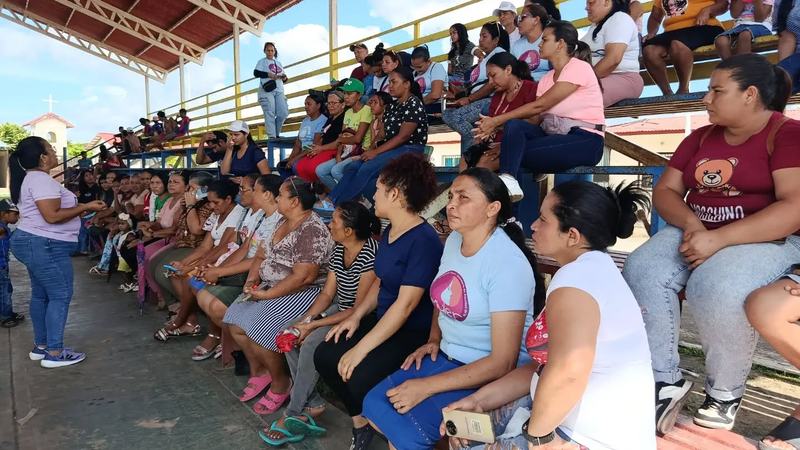 APURE | Inces y Secretaría de Asuntos para la Mujer realizaron abordaje comunitario en Santa Inés