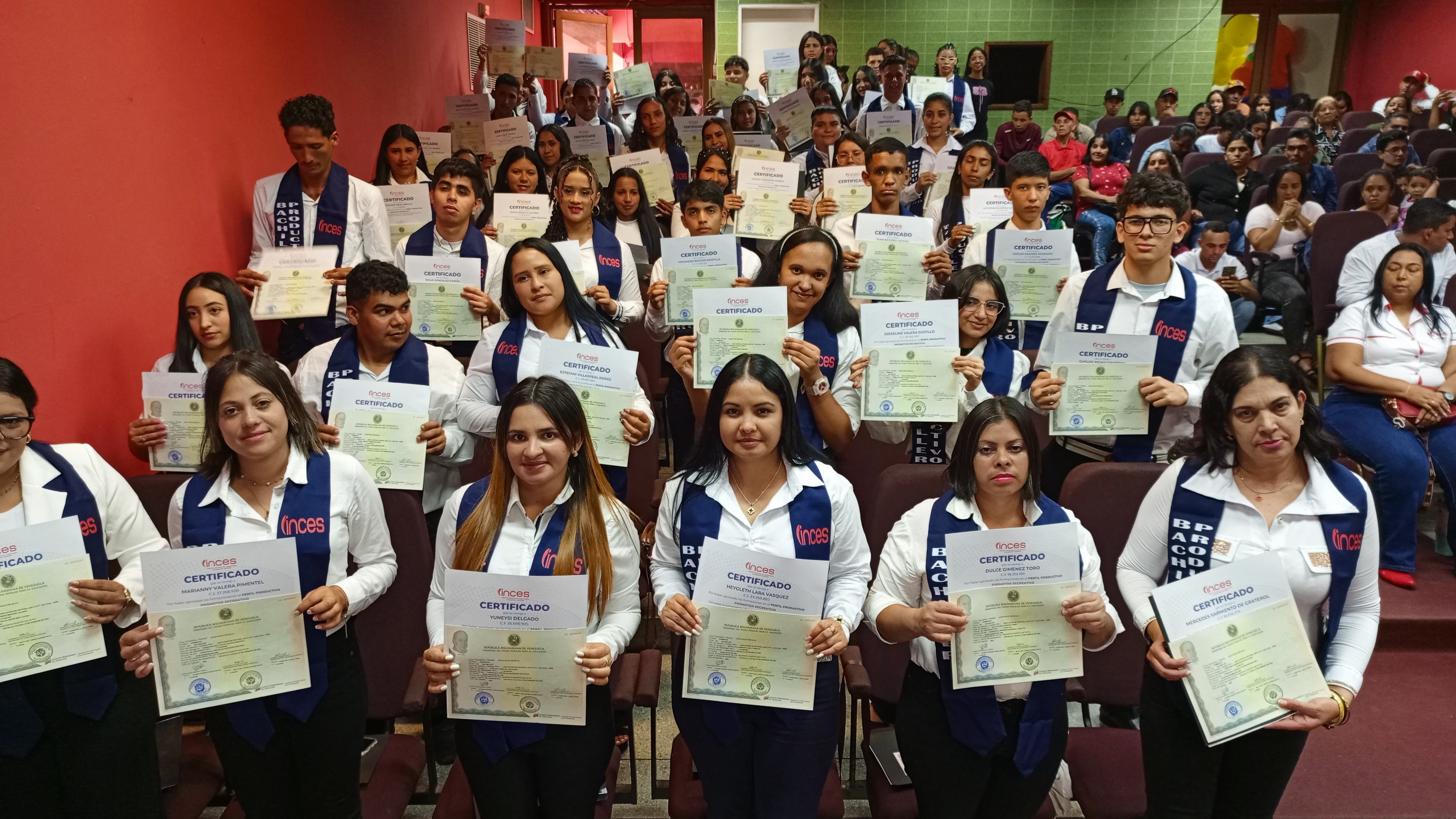 TRUJILLO | Inces graduó a más de 185 bachilleres productivos en su 32.ª promoción