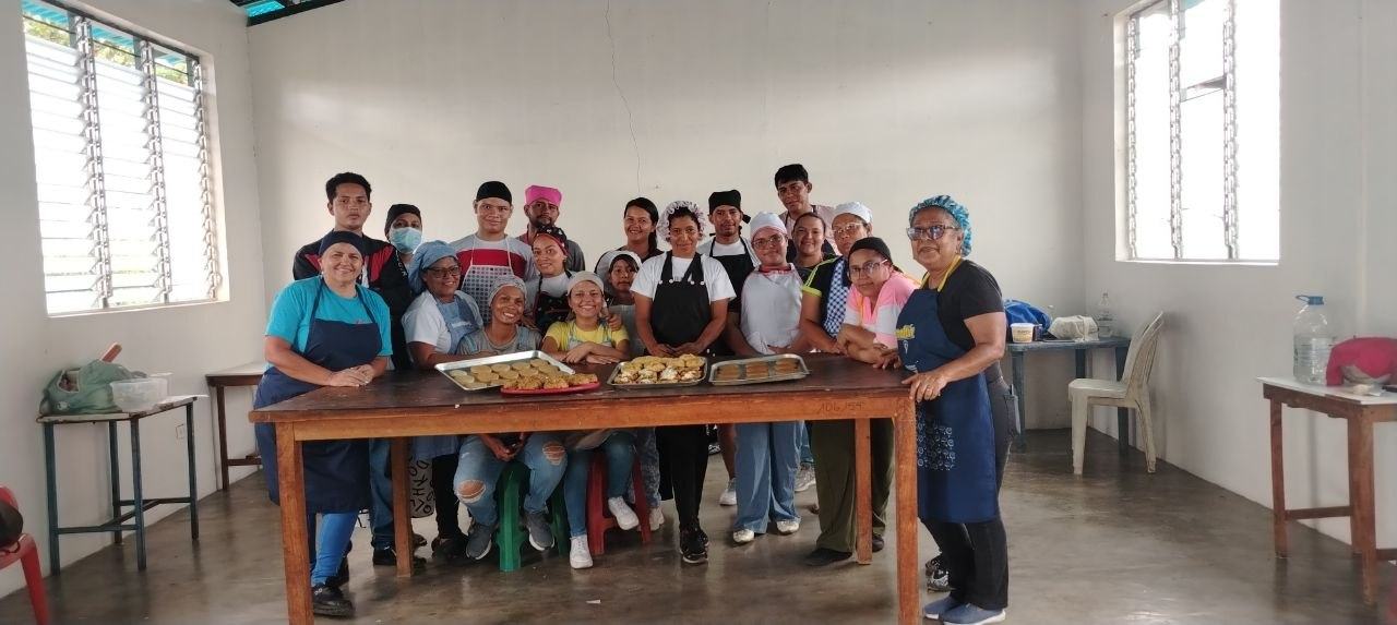 BARINAS | Inces forma a vecinos de Dominga Ortiz en Panadería