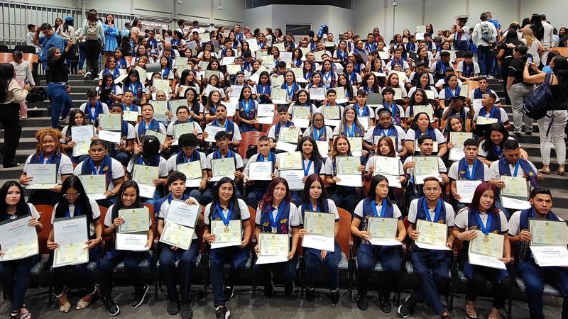 CARACAS | Inces gradúa a 282 bachilleres productivos en su 67° aniversario