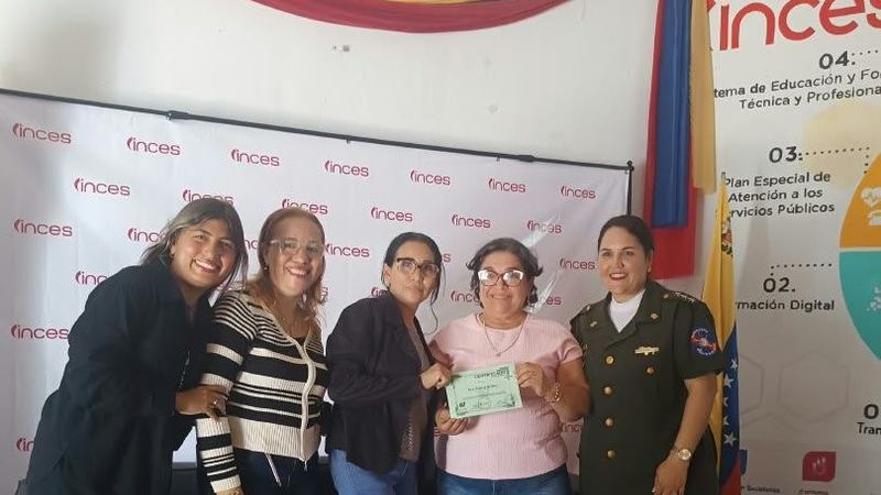 GUÁRICO | Inces rinde homenaje a sus trabajadores con entrega de botones por años de servicio