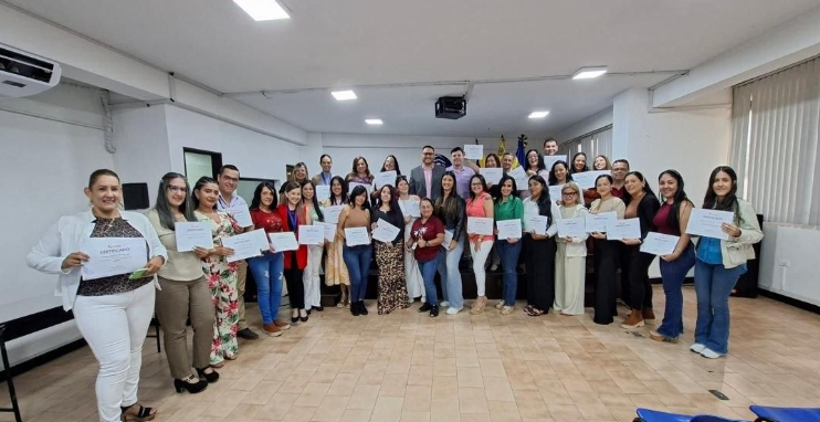TÁCHIRA | Inces entregó certificados a 50 trabajadores de la Contraloría
