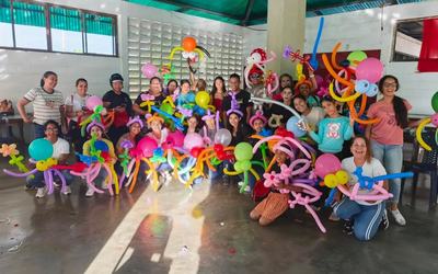 COJEDES | Inces forma a 60 participantes en técnica de globoflexia