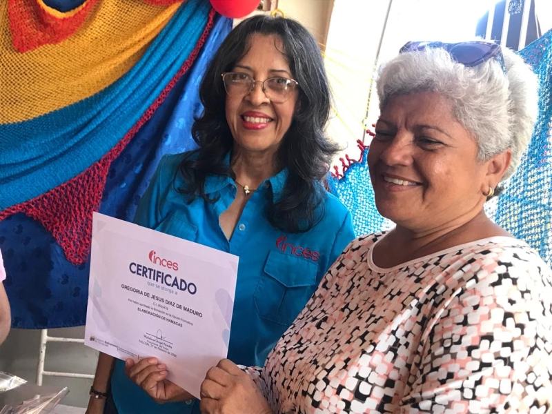 FALCÓN | Inces certificó a 16 mujeres en elaboración de hamacas y chinchorros