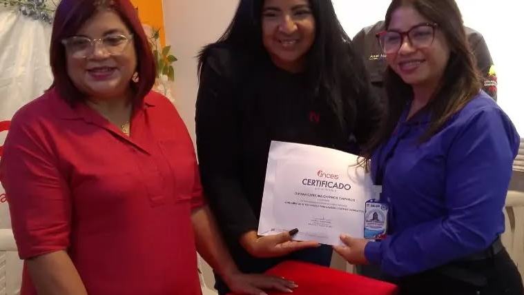 FALCÓN | Inces entregó 30 certificados a personal del Hospital Dr. Carlos Diez del Ciervo