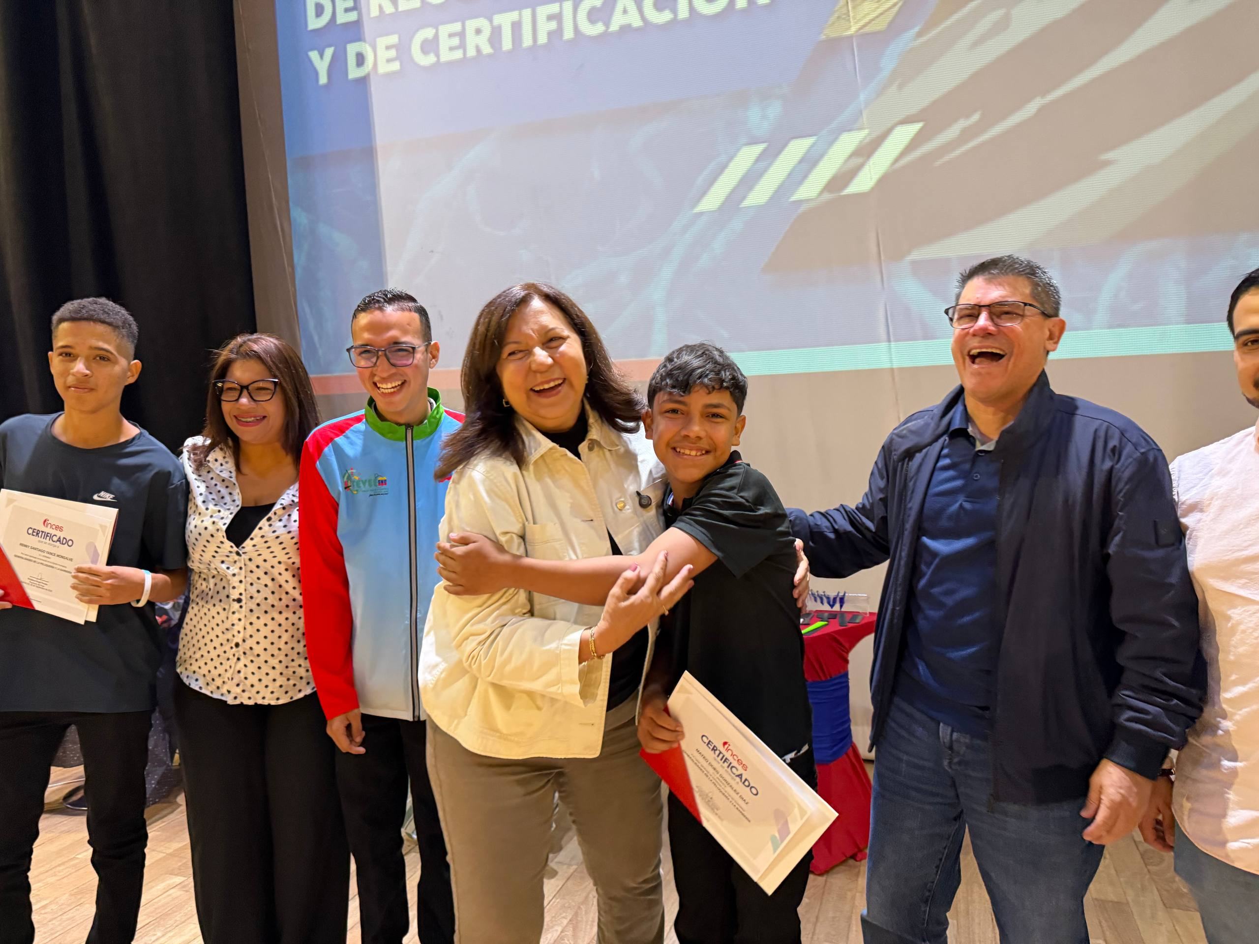 IMJC e Inces certifican a 279 jóvenes en ocupaciones productivas