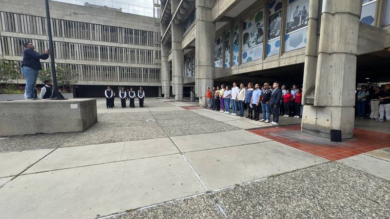 Inces conmemora 61 años del PNA en su acto cívico