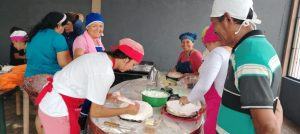 BARINAS  |  Habitantes de la comunidad de Rosa Inés se capacitan en el área de pastelería y reposter - inline