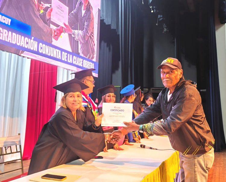 YARACUY | Inces otorgó certificaciones a trabajadores de Corpoelec y de la Empresa Minerales - inline