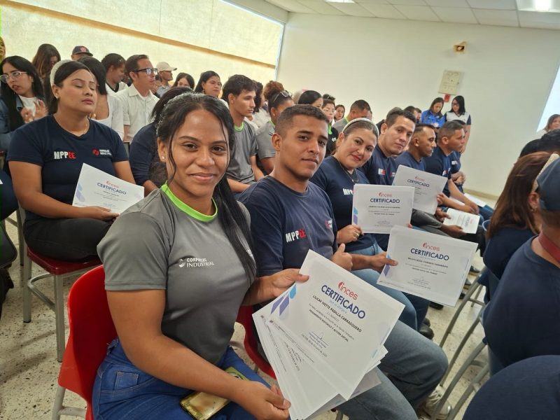 FALCÓN | 406 graduandos integraron la X Graduación Conjunta del Sistema Nacional de Formación y Auto - inline