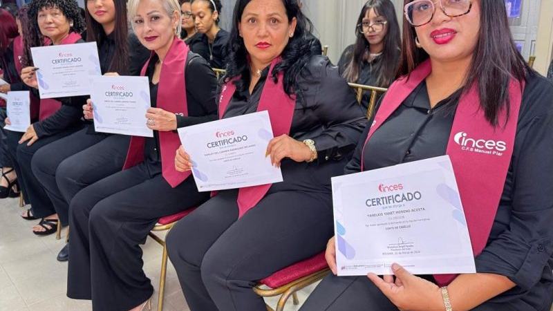 BOLÍVAR | Profesionales de la peluquería se certifican con éxito en el Inces Bolívar