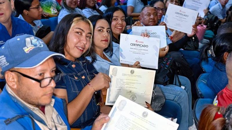 BOLÍVAR | Inces participó en la Décima Graduación Conjunta Nacional de la Clase Obrera