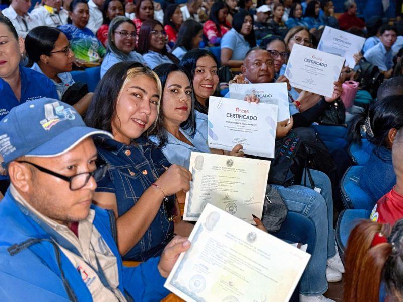 BOLÍVAR | Inces participó en la Décima Graduación Conjunta Nacional de la Clase Obrera