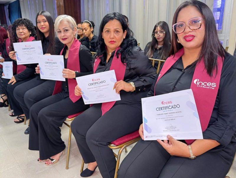 BOLÍVAR | Profesionales de la peluquería se certifican con éxito en el Inces Bolívar - inline