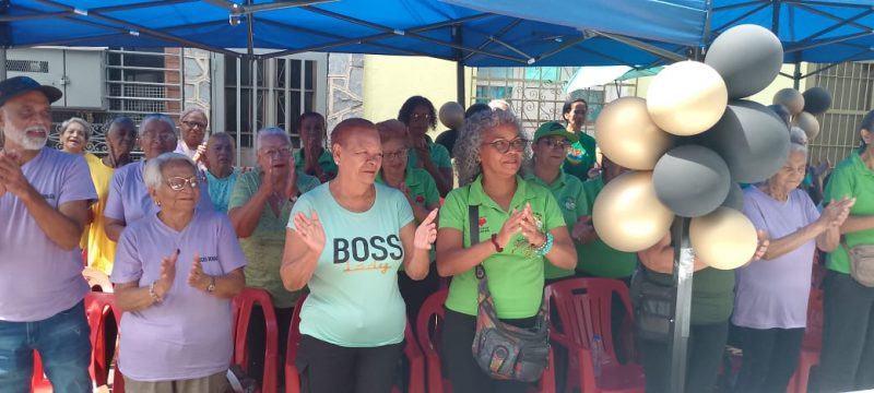 Inces ofreció una mañana de compartir al club del adulto mayor La Patria Luces Doradas